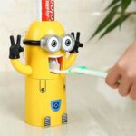 Minion Dozer Za Pastu i Držač Četkica Minion Dozer Za Pastu i Držač Četkica
