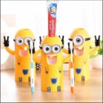 Minion Dozer Za Pastu i Držač Četkica Minion Dozer Za Pastu i Držač Četkica